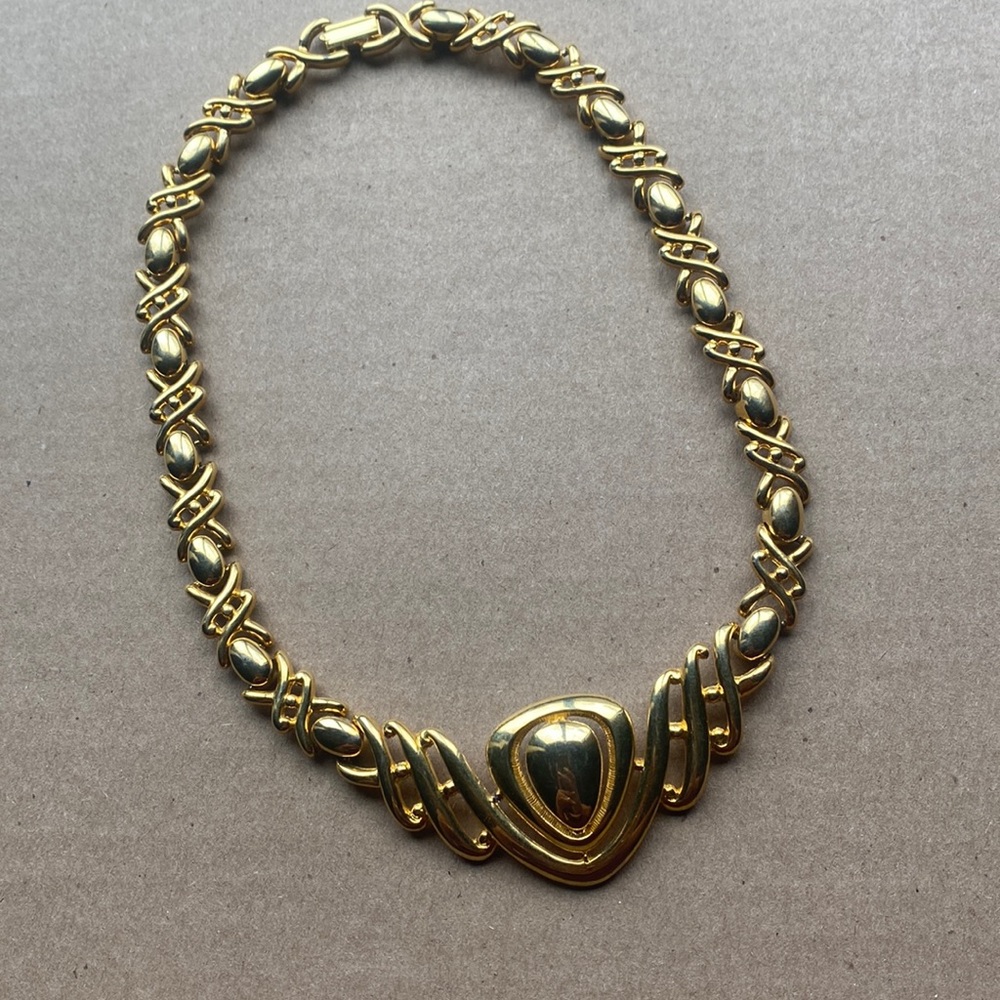 VINTAGE GOLD NECKLACE
